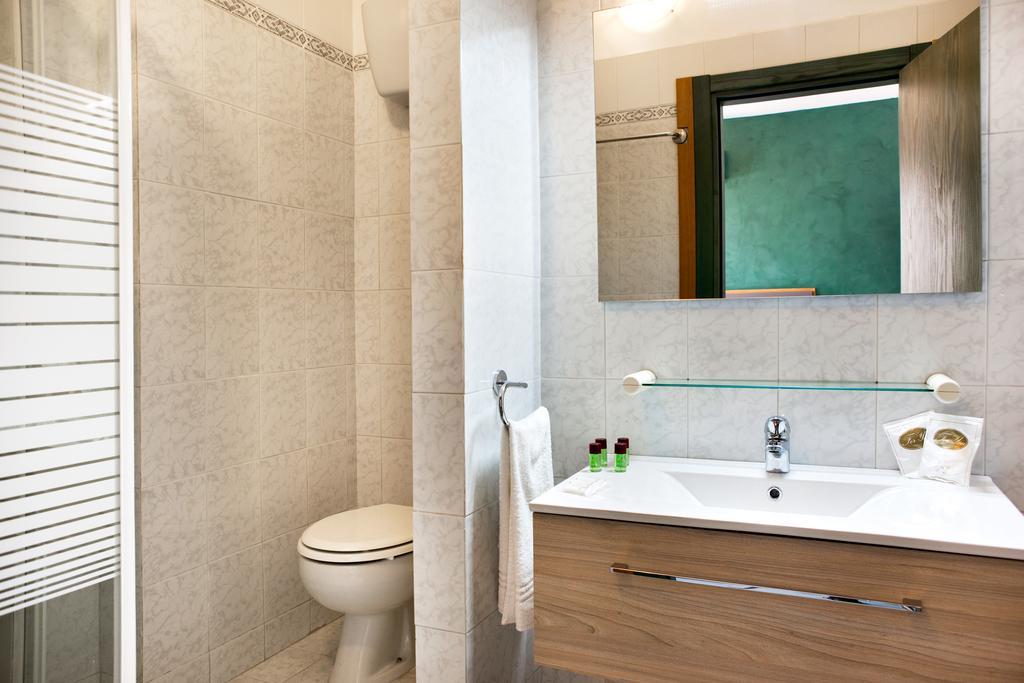 Hotel Cote D'Est Сан Фоча Екстериор снимка