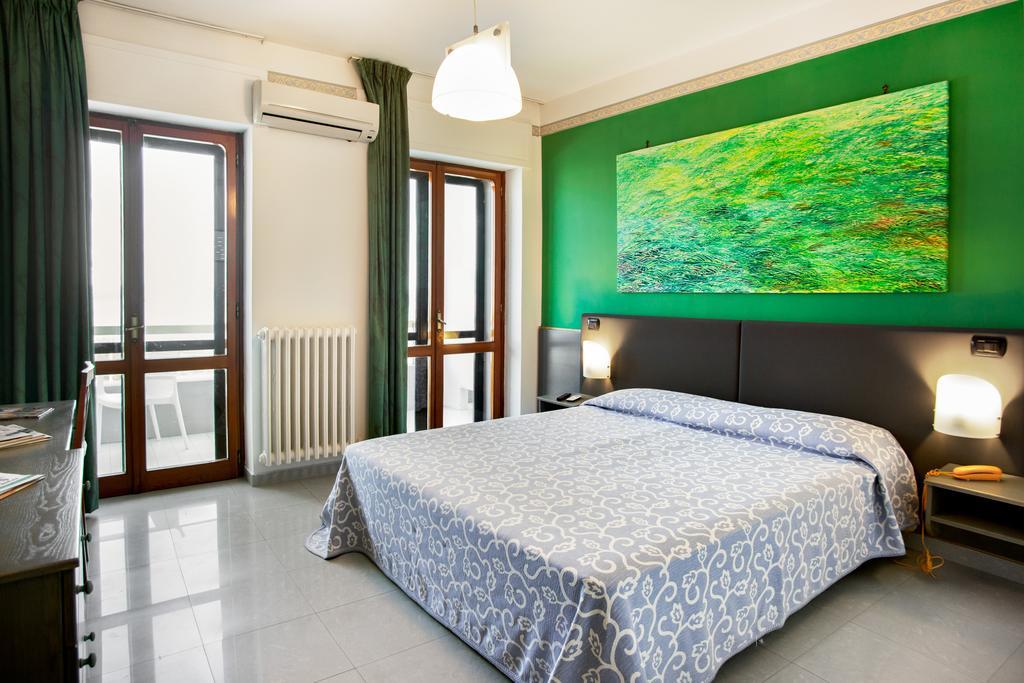 Hotel Cote D'Est Сан Фоча Екстериор снимка